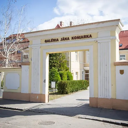 Milde's Near The Center - Hospodarska Street *